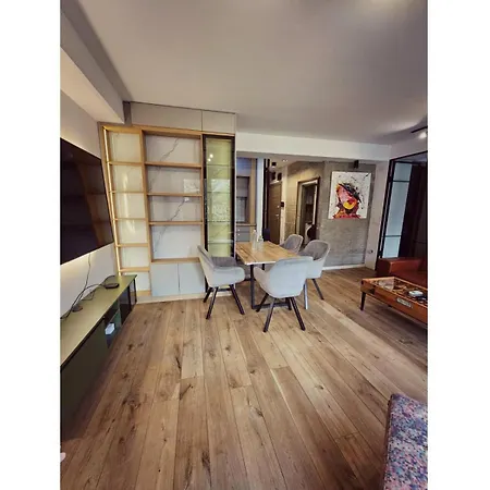 Apex - Center - Tv & Wi-fi شقة